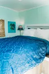 Cozy waterfront bamboo retreat, perfect for fishermen or outdoor enthusiasts 레이크 로드 와이너리 주변 호텔