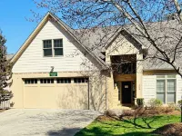 The Watson Townhome in Rock Barn Country Club & Spa Ξενοδοχεία στην πόλη Clines