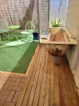 Private access, remote gate.  Netflix,  Foxtel,  Wi-Fi,  A/C,