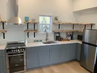 Cozy new studio - easy access to all West Seattle has to offer!