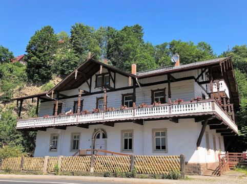 Schweizerhaus - Apartment 6 - Studio für 2 Personen mit Balkon