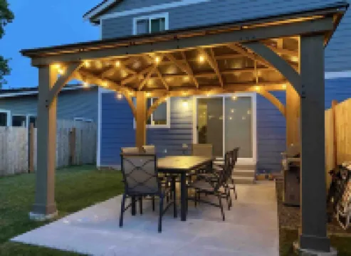 The Sizzl-INN' Seagull