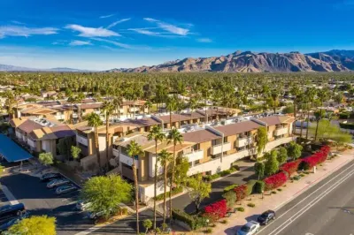 Cute & cozy 1 bd condo, 1 block to downtown w/pool
