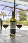 Charming & Comfy ~ Clean 5★ Location & Heated Pool Hotels in Cypress Lake