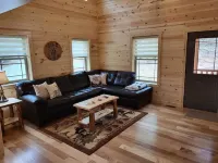 Secluded, beautiful cabin with hot tub and fire pit in heart of Hocking Valley!