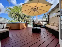 Spacious 3/3 Apt w/Hot Tub/75in TV/Mac Computer