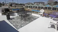 Beachside, convenient, Coastal Decor Surf City Apartment, family friendly!!