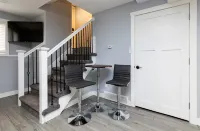 A Private Boho-Modern Stay Minutes to Downtown w/ KING Bed and Hidden Nook!