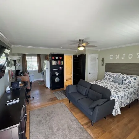 Cozy Condo Steps from the Gulf. Private, quiet but minutes from everything.
