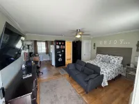 Cozy Condo Steps from the Gulf. Private, quiet but minutes from everything.