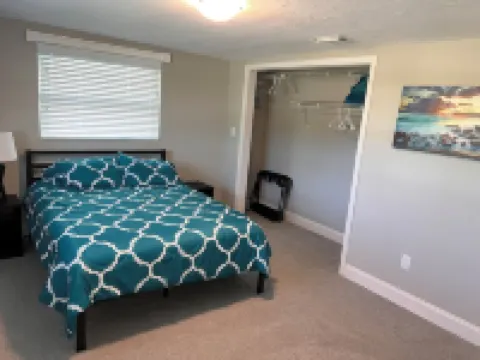 5-Bedroom Water Front Vacation Home - Tropical Paradise with Breathtaking Views!