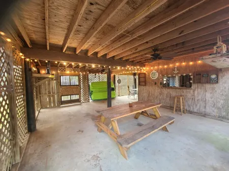 Peaceful Waterfront Summer Escape! Private Dock, 2 Kings