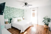 Beaufort Kite House - Front Street 7 Bedroom Home