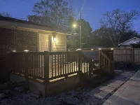 The Chic Getaway: 2BD/1BA Q Beds w/ Smart TVs
