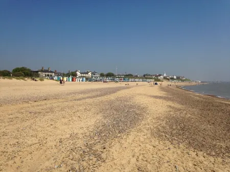 Squirrel, one bedroom barn conversion Отели в г. Саксмандем