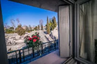 Fully Air Conditioned and Completely Renovated Provence Chic Hotels in Vaison-la-Romaine