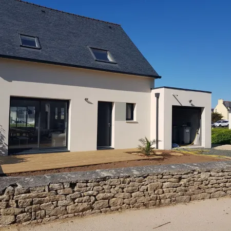 Sea view house near beach