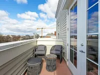 ⚜Posh Executive Apt⚜Fast WiFi ⚜Free Parking