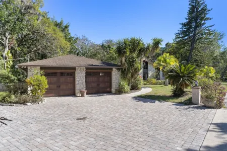 Private Paradise- Updated Mid-Century Home near SRQ Airport