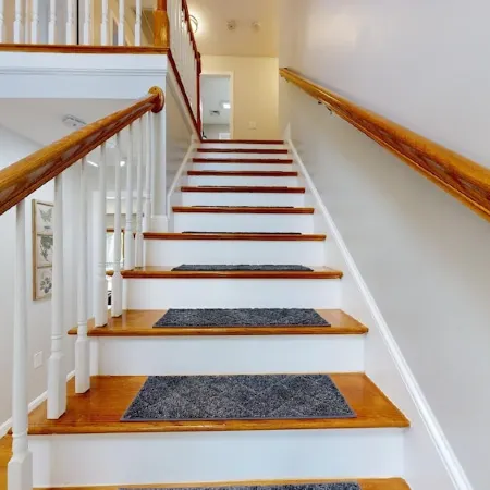 Spacious 4-bedroom house in charming Worcester with AC, WiFi