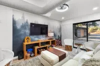 Gameroom • Kids Obstacle Course • Fire pit • Grill
