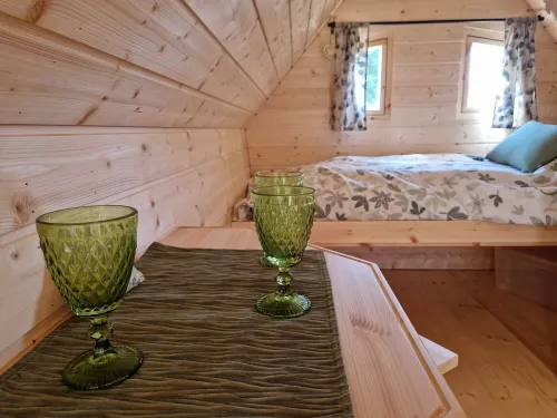 Cabane, Hébergement Insolite, Tout Confort Jusqu'à 3 Personnes