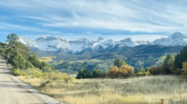 Private and peaceful 3 br cabin in the woods with new Hot Tub