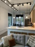 BOHO CONDO w/Rooftop Hot Tubs! 2 minutes to downtown TC & Beaches. Dog Friendly!