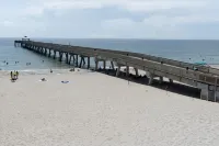 2 blocks to the beach-Dock-Ocean Access boating-Pool-Grill-Fully updated-Tikihut - Beach
