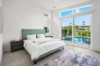Private home: Open Space, Pool, Spa & Breathtaking Mountain View
