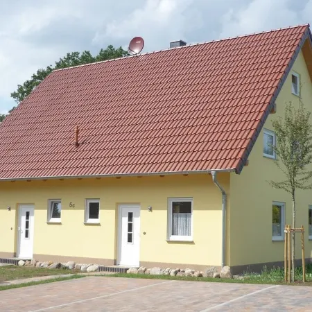 300 m to the white sandy beach, 150 m² living space, 3 bedrooms, 1 living room