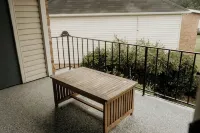 Cozy 2-bedroom condo in heart of Charlotte with AC, WiFi
