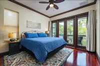 Bigfoot Bungalow -Enjoy being directly on the clear waters of Weeki Wachee River