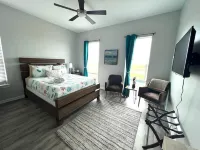 Charming Studio for 2 Endless Vibrant Location!