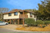 North Myrtle Retreat, 2bd 2ba apartment in 3unit building 1-block from the Beach