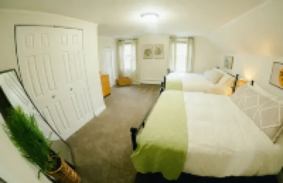 Cozy Updated Century Gem- Prime Location - Sleeps 10- Make Yourself at Home!