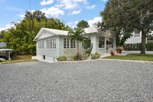 The Ashford - 2min walk to DT Mt Dora - 5 Star luxury!