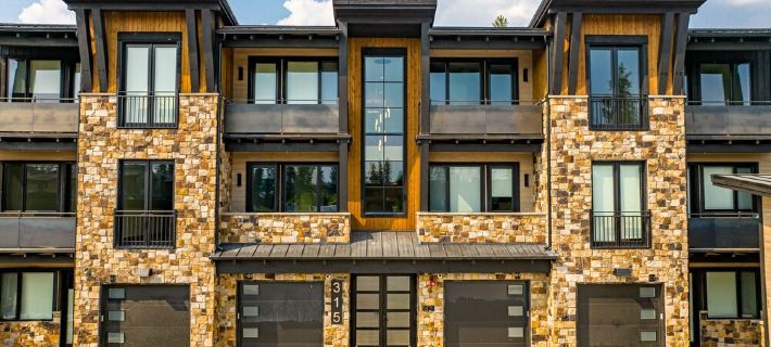 Ski & Glacier Nat Park Haven w/Spa, Sauna & Views! Hotels in Whitefish