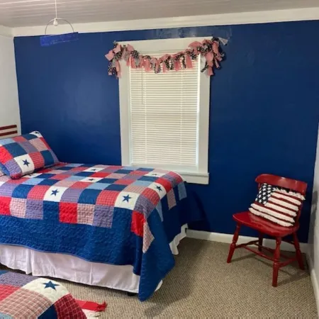 Memories on Main -Located halfway between Ocean Isle Beach and Holden Beach