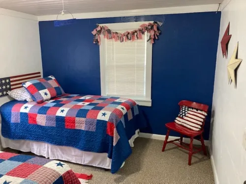 Memories on Main -Located halfway between Ocean Isle Beach and Holden Beach