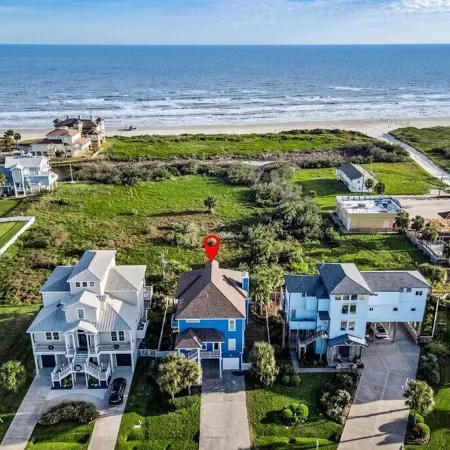 BlueMar Beach House, Ocean View 5Br, Exclusive Beach Access – 3 Min Walk to Sand