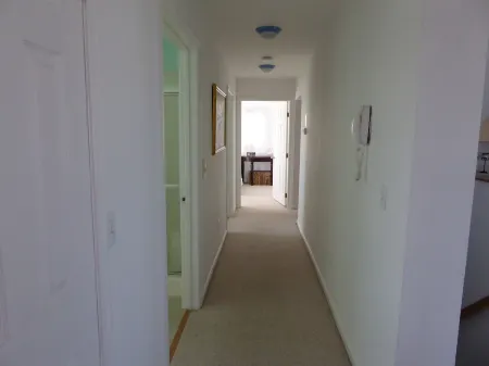 Quiet North Beach Oceanfront Steps to Private Beach 4 Night Min Stays Available Отели рядом с достопримечательностью «Бичфронт»