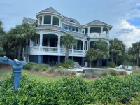 Memory Making Oceanfront, 5BR/5BA Mansion, Pool