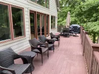 Bay Head Cove - Peaceful 5 bedroom lakefront home on private cove with boat dock