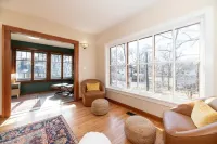 Historic Craftsman, just 8 minutes from downtown Kalamazoo.