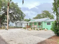 Charming 2-bedroom house with AC and WiFi in beautiful Tarpon Springs