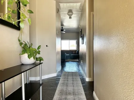 Adi’s JT House -Close to National Park and Downtown.