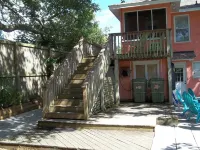 Cooper Flats-Upstairs - 2 Blocks to the Beach & to Downtown FB, Extraordinary!