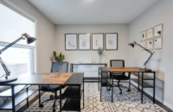 Modern, Spacious Whole Unit Traveler's Home!