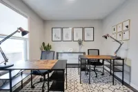 Modern, Spacious Whole Unit Traveler's Home! Hotel in zona Lakeside Park South